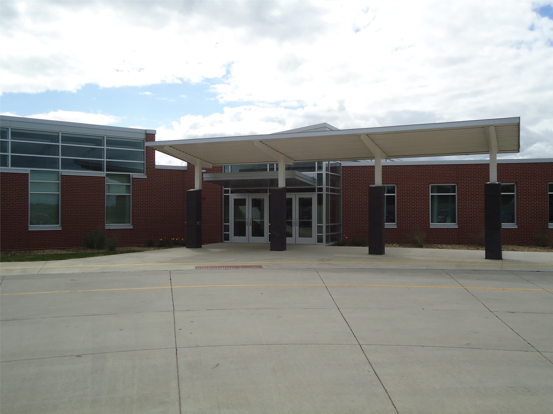 Dyersville Elementary School building